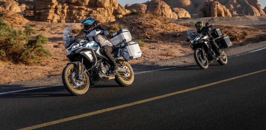 700MT ADV - En-tête - Koptekst