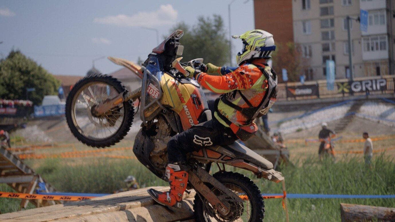Red Bull Romaniacs cfmoto 450mt challenge