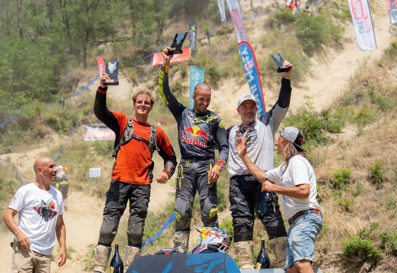 red bull romaniacs champion cfmoto